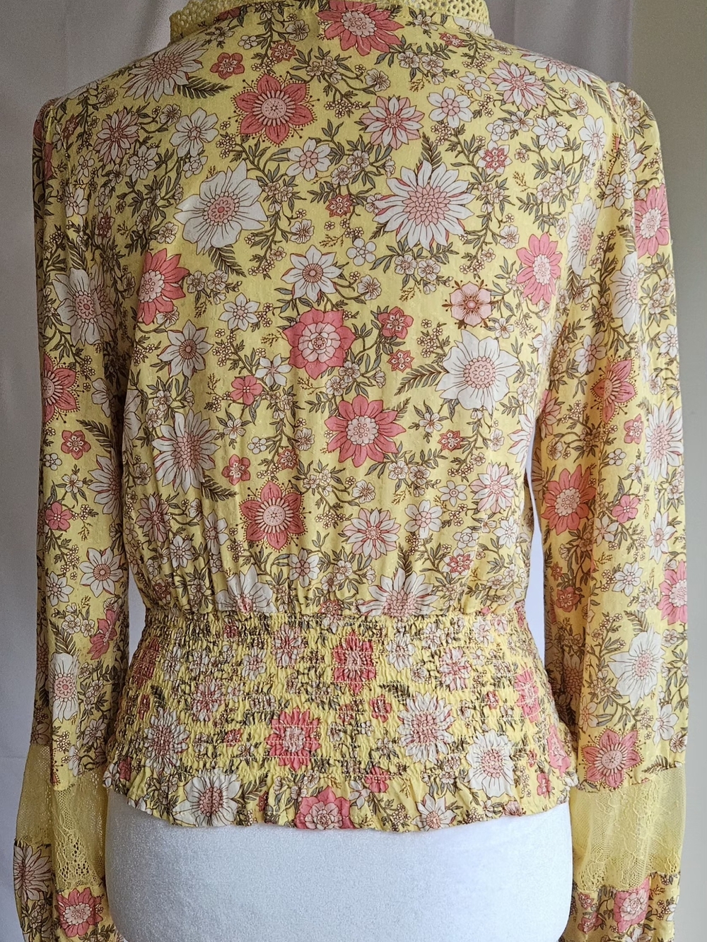 Yellow Pink Floral Boho Faux Wrap Smocked Blouse Lace Size M - Picture 4 of 14